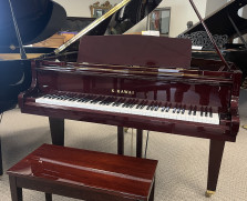 Kawai baby grand piano and bench, LIKE NEW.